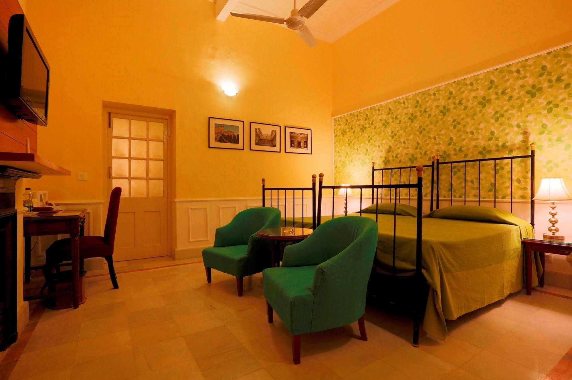 The Lallgarh Palace A Heritage Hotel Bikaner Bagian luar foto