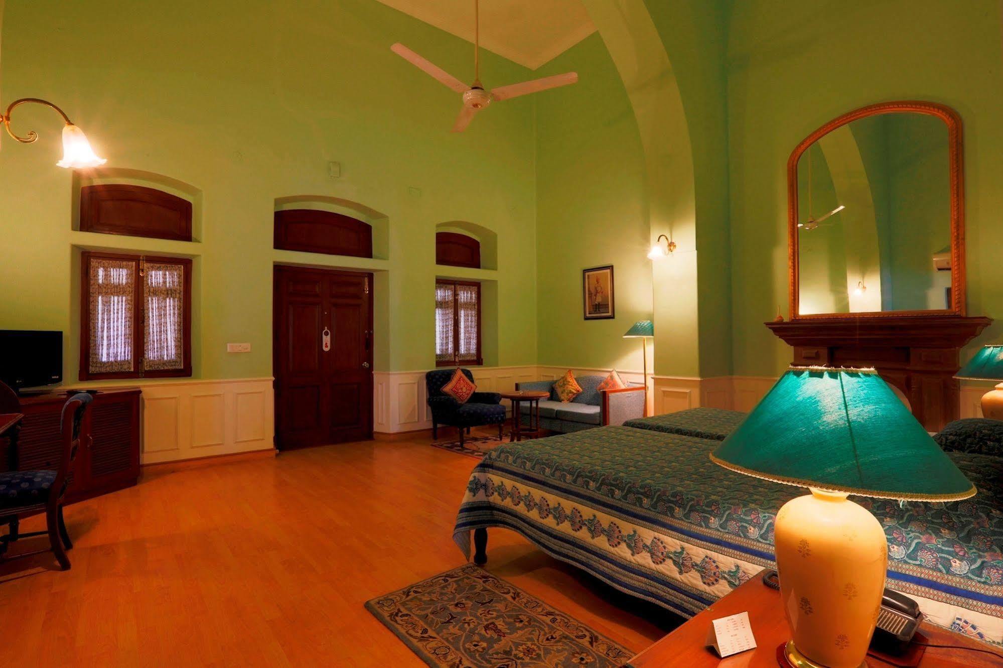The Lallgarh Palace A Heritage Hotel Bikaner Bagian luar foto